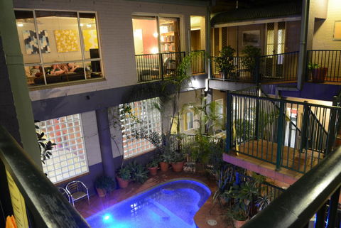 Newtown Backpackers - Accommodation 4U 0