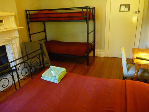 Newtown Backpackers - Accommodation 4U 20