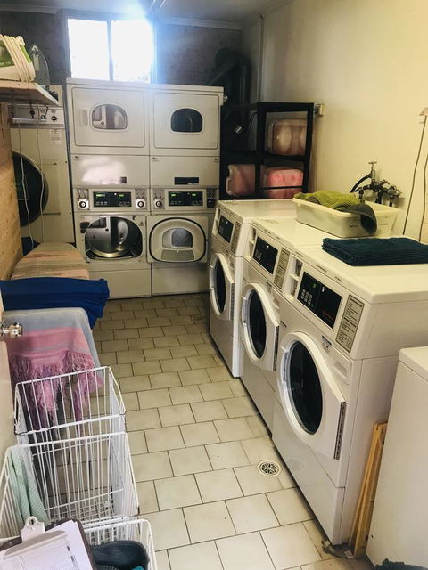 Newtown Backpackers - Accommodation 4U 5