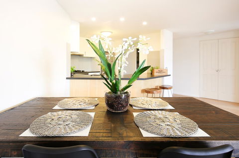 Vibrant Inner-city Living - Darling Harbour Fringe - Accommodation 4U 8