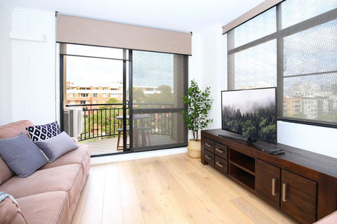 Vibrant Inner-city Living - Darling Harbour Fringe - Accommodation 4U 0