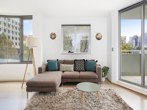 Lower Bridge And Sails - Executive 2BR Darlinghurst Apartment With Balcony And Rooftop Views - Accommodation 4U 4