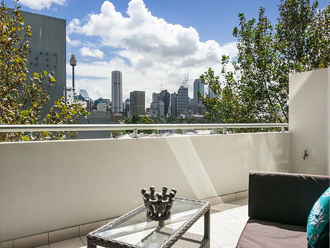 Lower Bridge And Sails - Executive 2BR Darlinghurst Apartment With Balcony And Rooftop Views - Accommodation 4U 6