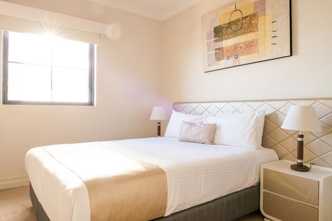 Seasons Harbour Plaza - Accommodation 4U 6