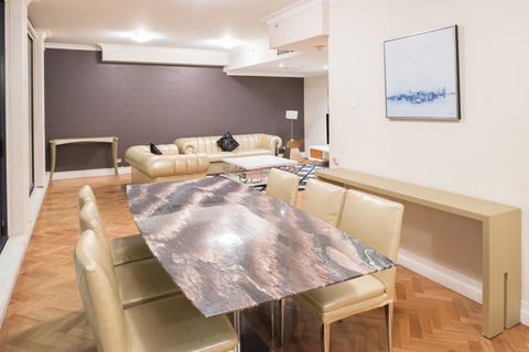 Seasons Harbour Plaza - Accommodation 4U 9