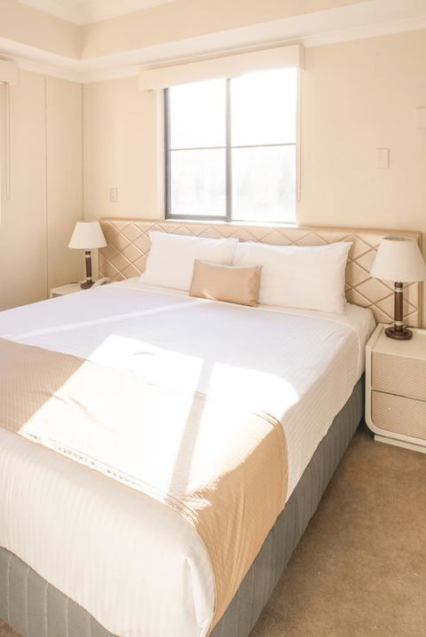 Seasons Harbour Plaza - Accommodation 4U 15
