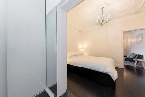 BONDI BEACH PRIME 1 Bedroom + Sunroom - Accommodation 4U 4