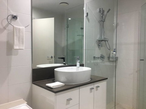 Specious Apartment With 2 Large Bedrooms - Accommodation 4U 10