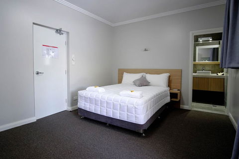 Lakes And Ocean Hotel Forster - Accommodation 4U 13