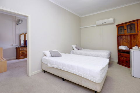 Lakes And Ocean Hotel Forster - Accommodation 4U 4