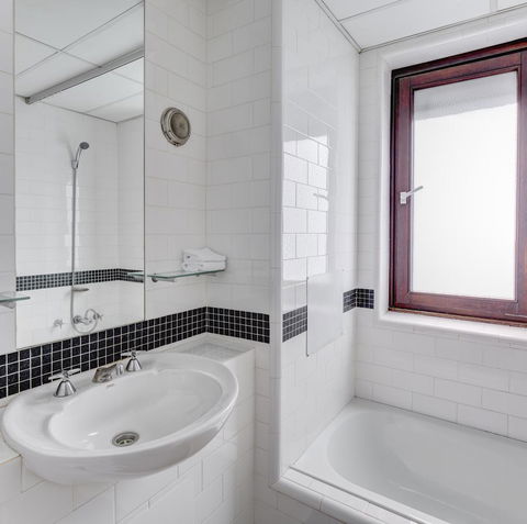 Regents Court Sydney - Accommodation 4U 6