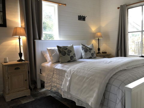 Arcadia - The Barn Cottage & Rosehill Cottage - Accommodation 4U 3
