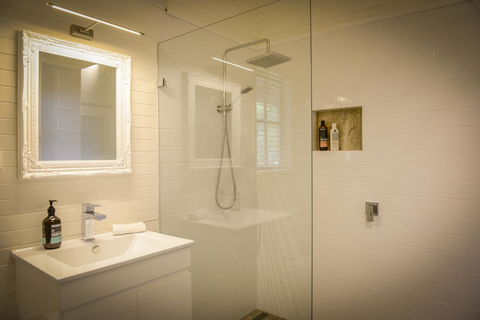 Arcadia - The Barn Cottage & Rosehill Cottage - Accommodation 4U 11