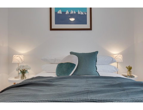 Spacious Cottage With Views, 10 Mins From The City - Accommodation 4U 11