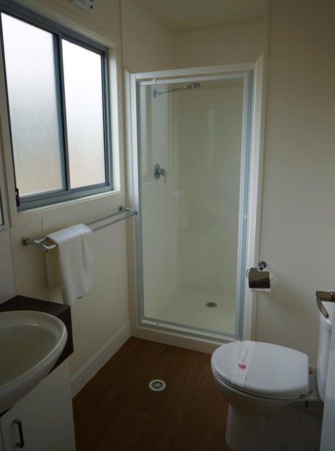 Crestview Tourist Park - Accommodation 4U 1