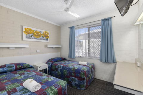 Coastal Bay Motel - Accommodation 4U 15