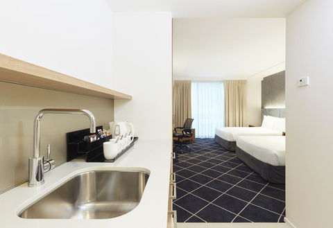 Furama Darling Harbour - Accommodation 4U 38
