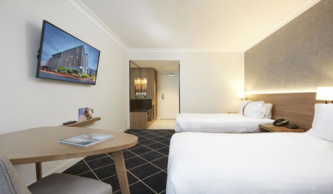 Furama Darling Harbour - Accommodation 4U 9