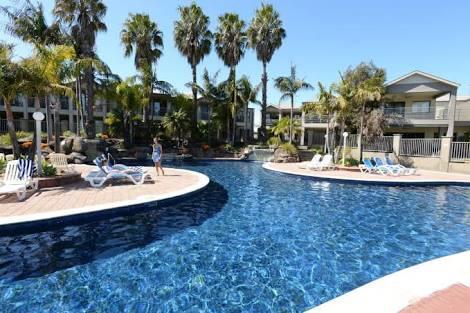 Yarrawonga Waterfront Apartments - Accommodation 4U 3