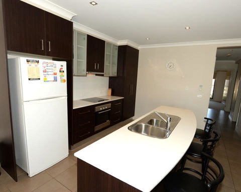 Yarrawonga Waterfront Apartments - Accommodation 4U 11