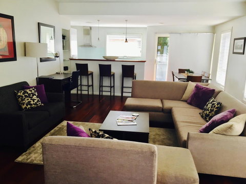 Encore Apartments - Accommodation 4U 1
