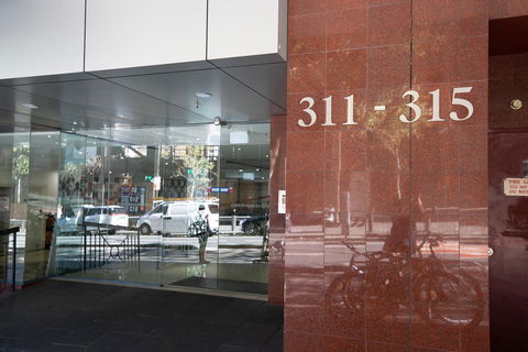 Castle Serviced Apartments - Accommodation 4U 32