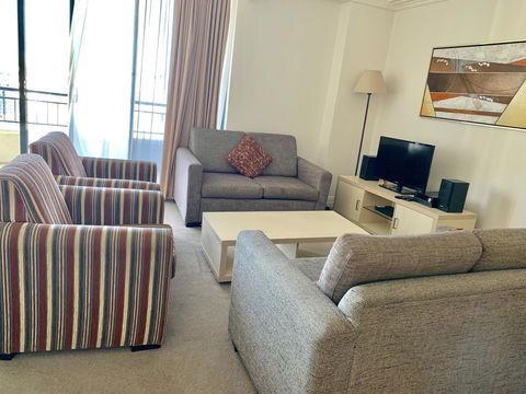 Castle Serviced Apartments - Accommodation 4U 6