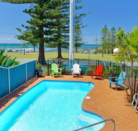 Beach House Holiday Apartments - Accommodation 4U