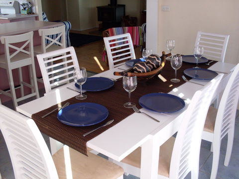 Bush & Bay Cottage - Accommodation 4U 12