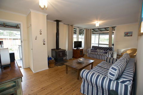 Bush & Bay Cottage - Accommodation 4U 7