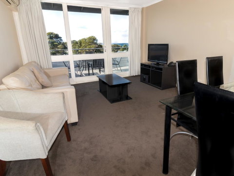 Horizon Holiday Apartments - Accommodation 4U 5