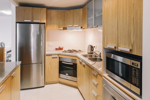 Newcastle Central Plaza Apartment Hotel Official - Accommodation 4U 24