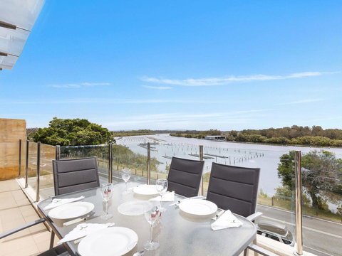 Regatta 13 - Accommodation 4U 0