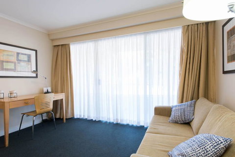 Grande Esplanade Studio - Accommodation 4U 5
