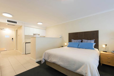 Grande Esplanade Studio - Accommodation 4U 4