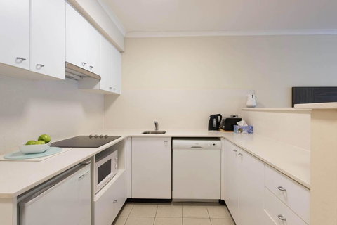 Grande Esplanade Studio - Accommodation 4U 8