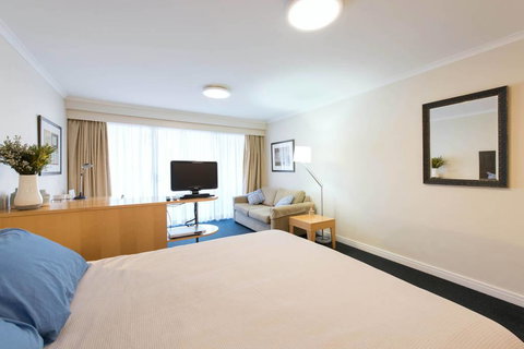 Grande Esplanade Studio - Accommodation 4U 3