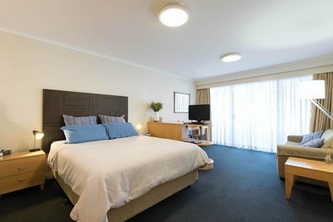 Grande Esplanade Studio - Accommodation 4U 1