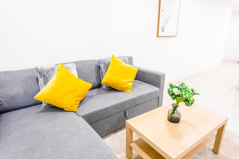 Near Train Station, New 2 BR Apt/free Parking - Accommodation 4U 19