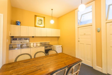 Australian Heritage Hotel - Accommodation 4U 8