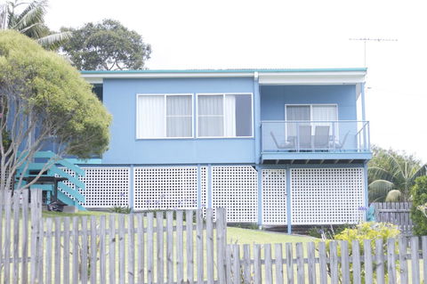 Clareview, 8 Korogora Street - Accommodation 4U 4