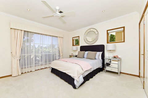 One Mile Mansion - Private Coastal Retreat FREE FAMILY ADVENTURE PASS - Accommodation 4U 14