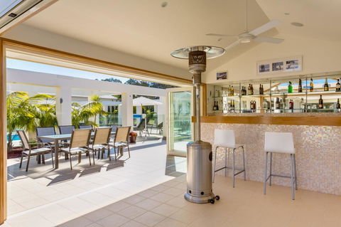 One Mile Mansion - Private Coastal Retreat FREE FAMILY ADVENTURE PASS - Accommodation 4U 19