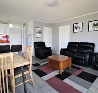 Beachfront 3 25 Willow Street - Accommodation 4U
