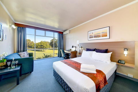 The Select Inn Ryde - Accommodation 4U 14