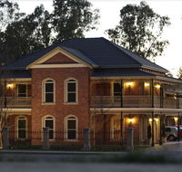 Carlyle Suites  Apartments - Accommodation 4U
