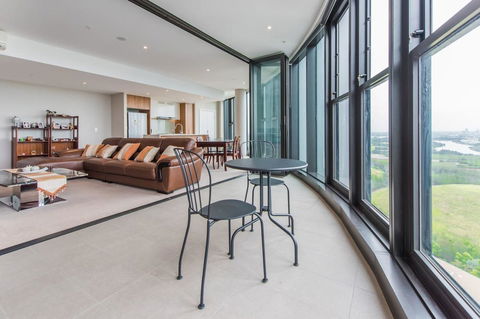 180Â° Water View Three Bedroom (wooden Furniture) - Accommodation 4U 7