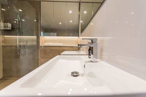 180Â° Water View Three Bedroom (wooden Furniture) - Accommodation 4U 17