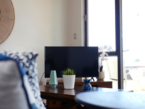 Panoramic Harbour Views And Unbeatable Comfort - Accommodation 4U 11