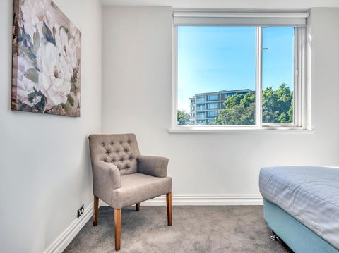 Panoramic Harbour Views And Unbeatable Comfort - Accommodation 4U 13